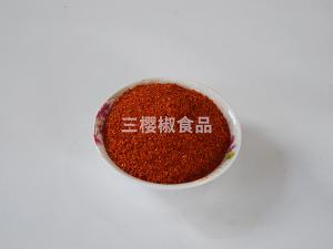 Hot pepper powder with oil